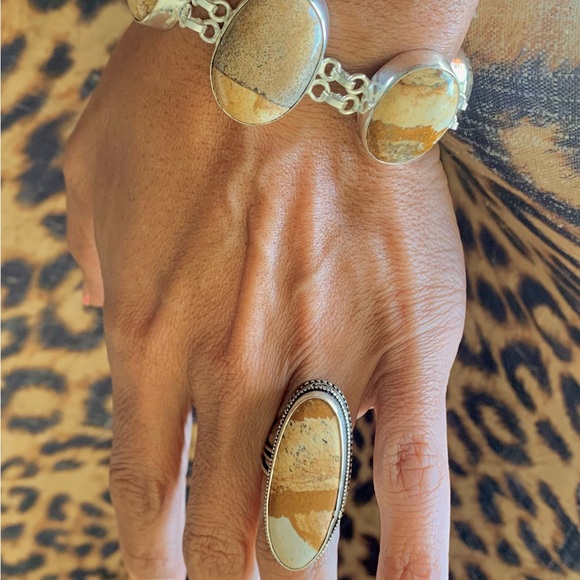 Sold out - Picture 12 of 12